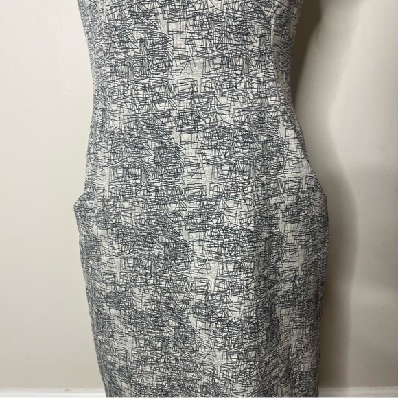 MM Lafleur Black Ivory Scribble Jacquard V~Neck Sheath Dress Sz 6 Career Capsule - Picture 4 of 9